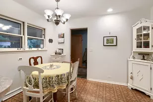 9308 Karlov Ave, Skokie, IL 60076 - Photo 7