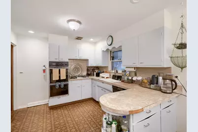 9308 Karlov Avenue, Skokie, IL 60076 - Photo 5