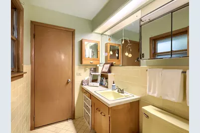 9308 Karlov Avenue, Skokie, IL 60076 - Photo 13