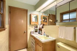 9308 Karlov Ave, Skokie, IL 60076 - Photo 13