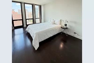 1 E Scott Street #2102, Chicago, IL 60610 - Photo 5