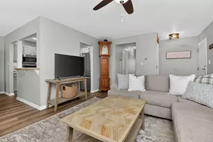 7040 Remington Ct, Woodridge, IL 60517 - Photo 5