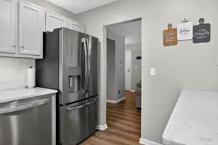7040 Remington Ct, Woodridge, IL 60517 - Photo 9