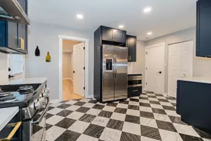 339 Lincoln Ave, Downers Grove, IL 60515 - Photo 9
