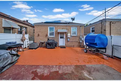 3615 W 70th Place, Chicago, IL 60629 - Photo 21