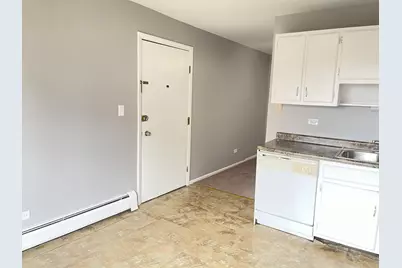 535 Brookside Drive #E, Westmont, IL 60559 - Photo 9