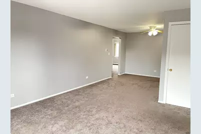 535 Brookside Drive #E, Westmont, IL 60559 - Photo 3