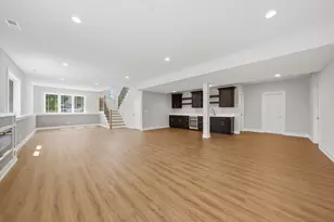 8011 S Oconto Ave, Bridgeview, IL 60455 - Photo 19
