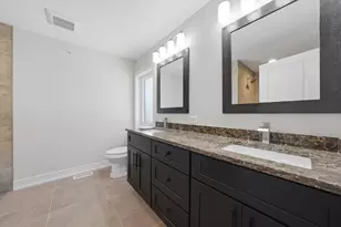 8011 S Oconto Ave, Bridgeview, IL 60455 - Photo 15