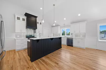 8011 S Oconto Avenue, Bridgeview, IL 60455 - Photo 9