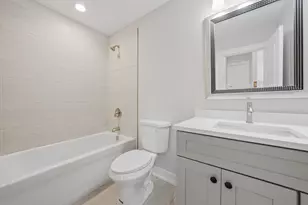 8011 S Oconto Ave, Bridgeview, IL 60455 - Photo 23