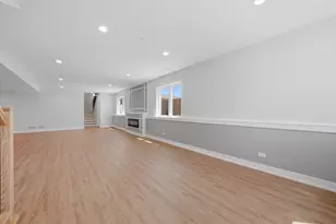 8011 S Oconto Ave, Bridgeview, IL 60455 - Photo 21