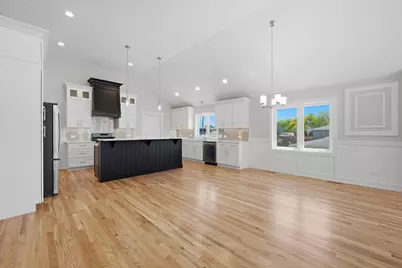 8011 S Oconto Avenue, Bridgeview, IL 60455 - Photo 7