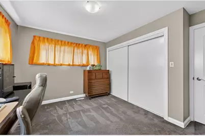 6139 W Gunnison Street, Chicago, IL 60630 - Photo 17