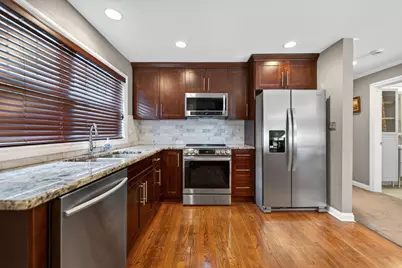 6139 W Gunnison Street, Chicago, IL 60630 - Photo 11