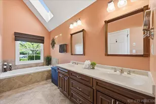 1431 Terrance Dr, Naperville, IL 60565 - Photo 11