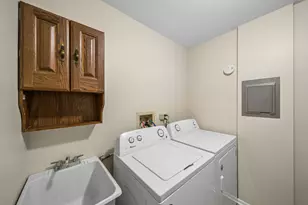 1863 Portsmouth Dr, Lisle, IL 60532 - Photo 9