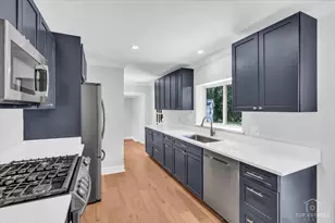 2320 Duffy Ln, Riverwoods, IL 60015 - Photo 17