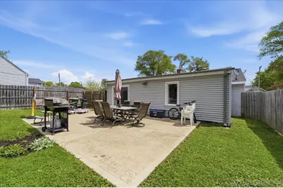 138 N Calhoun Street, Aurora, IL 60505 - Photo 21