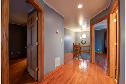 2659 Eisenhower Drive, Des Plaines, IL 60018 - Photo 13
