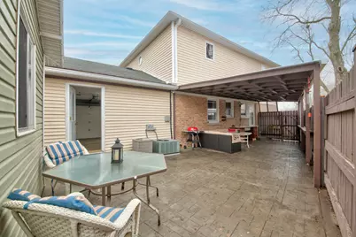 2659 Eisenhower Drive, Des Plaines, IL 60018 - Photo 23