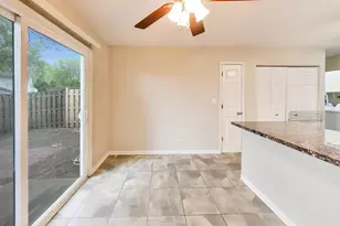 64 Bright Oaks Cir, Cary, IL 60013 - Photo 7