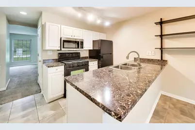 64 Bright Oaks Circle, Cary, IL 60013 - Photo 9