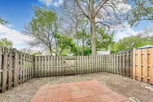 64 Bright Oaks Cir, Cary, IL 60013 - Photo 23