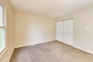 64 Bright Oaks Cir, Cary, IL 60013 - Photo 19