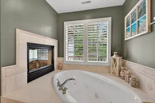 40W310 Waterford Ln, Saint Charles, IL 60175 - Photo 25