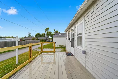 905 S 5th Street, Dekalb, IL 60115 - Photo 7