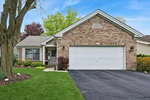 569 Rose Ln, Bartlett, IL 60103 - Photo 1