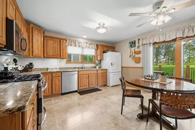 569 Rose Lane, Bartlett, IL 60103 - Photo 9