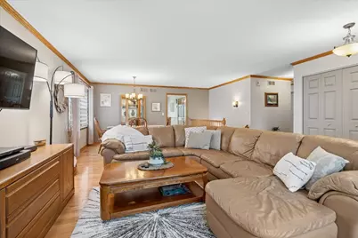 569 Rose Lane, Bartlett, IL 60103 - Photo 7