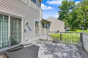 483 Elm Ridge Rd, Carpentersville, IL 60110 - Photo 25