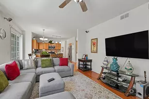 483 Elm Ridge Rd, Carpentersville, IL 60110 - Photo 11