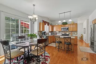 483 Elm Ridge Rd, Carpentersville, IL 60110 - Photo 9