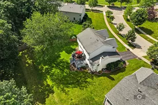483 Elm Ridge Rd, Carpentersville, IL 60110 - Photo 29