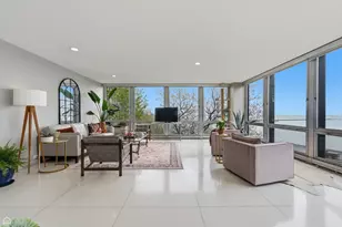 860 N Lake Shore Dr, Chicago, IL 60611 - Photo 3