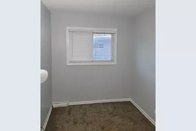 10081 Frontage Road #D, Skokie, IL 60077 - Photo 5
