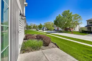 538 Blue Springs Dr, Fox Lake, IL 60020 - Photo 29