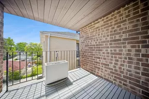 6625 N Northwest Hwy, Chicago, IL 60631 - Photo 7