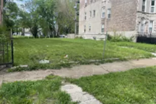 656 W 61st St, Chicago, IL 60621 - Photo 1