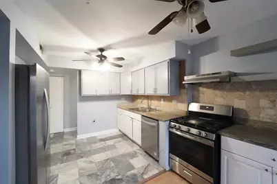 718 Newton Court, Schaumburg, IL 60193 - Photo 5