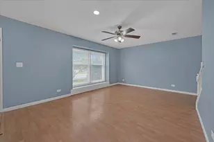 718 Newton Ct, Schaumburg, IL 60193 - Photo 7
