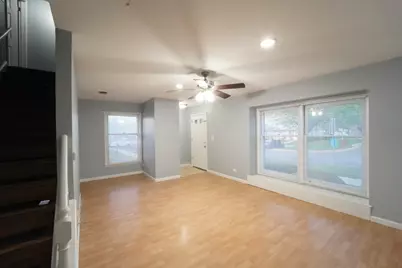 718 Newton Court, Schaumburg, IL 60193 - Photo 3