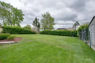 691 Westmere Rd, Des Plaines, IL 60016 - Photo 23