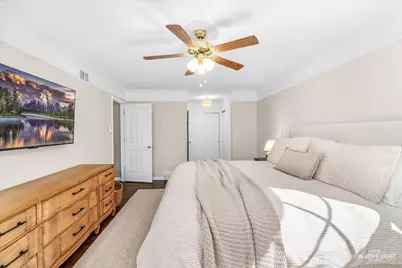 1081 Barneswood Drive, Downers Grove, IL 60515 - Photo 21