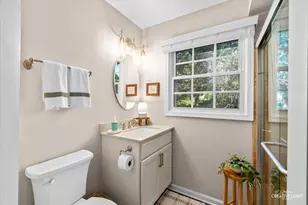 1081 Barneswood Dr, Downers Grove, IL 60515 - Photo 17