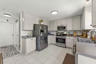 2711 Misty Brook Ln, Joliet, IL 60432 - Photo 7